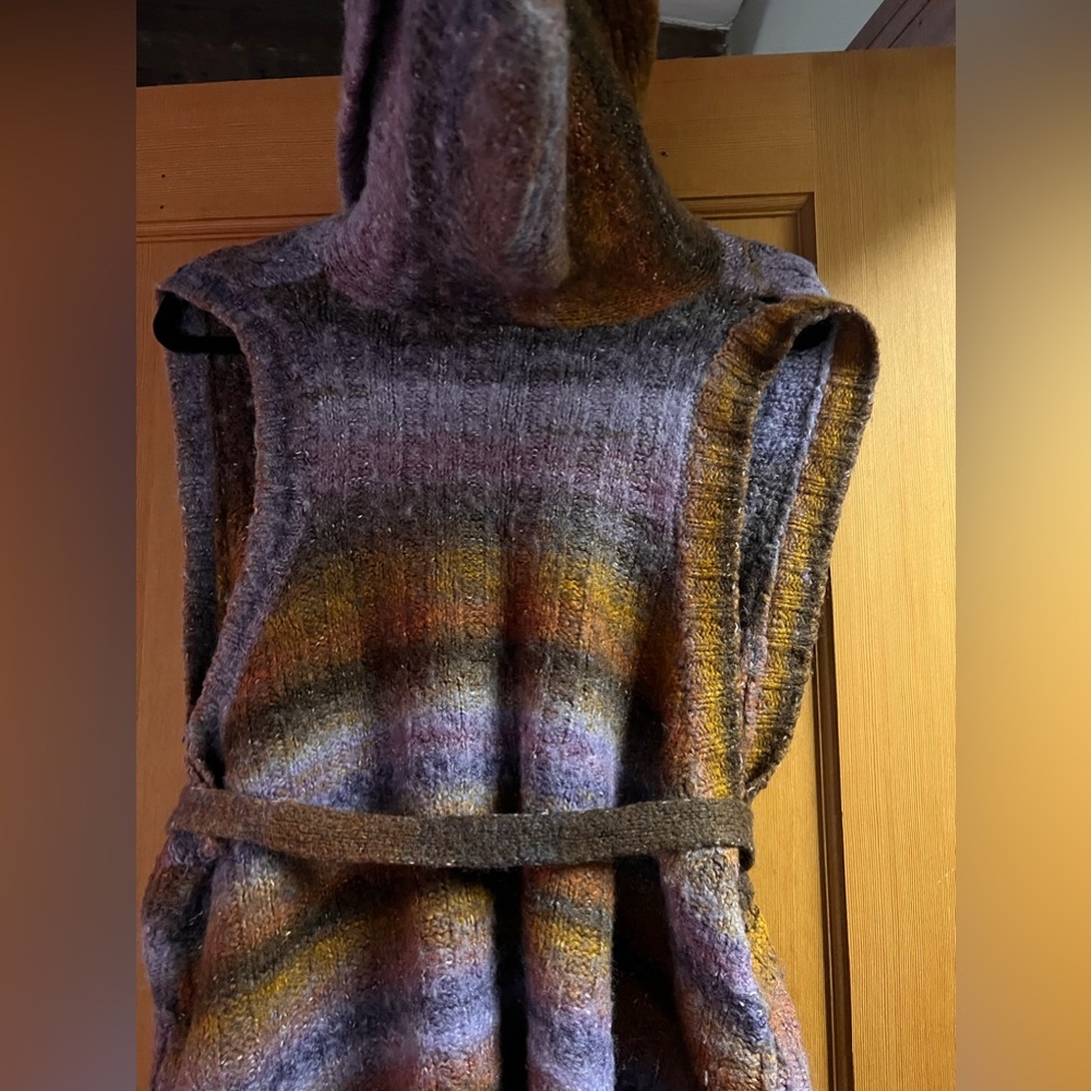 Lane Bryant 22/24 sweater vest with hood Ombre color belted wide sleeve - Picture 6 of 10